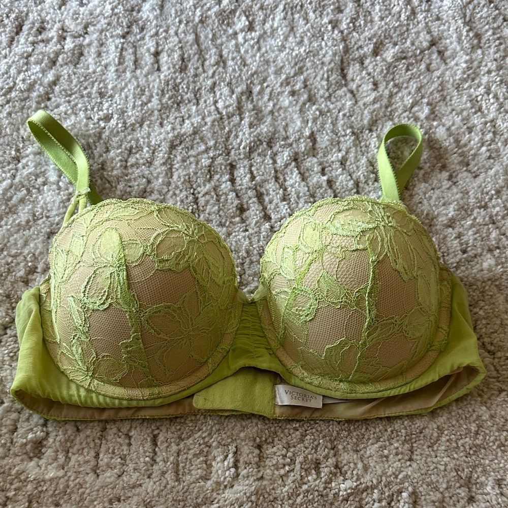 Victoria's Secret Lime Green Lace Blaconet Bra